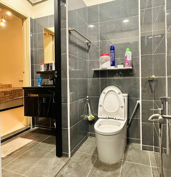 Rumah Teres untuk Dijual di Taman Pulai Jaya (Kulai) - Eliin Loo - Bathroom - PropertyGuru.com.my