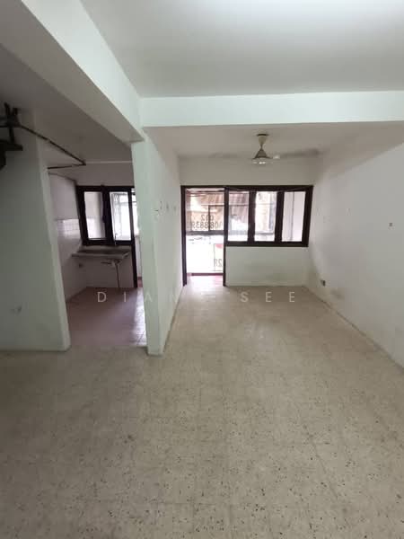 Pangsapuri untuk Dijual di Dahlia Apartment - Diana See - Kitchen - PropertyGuru.com.my