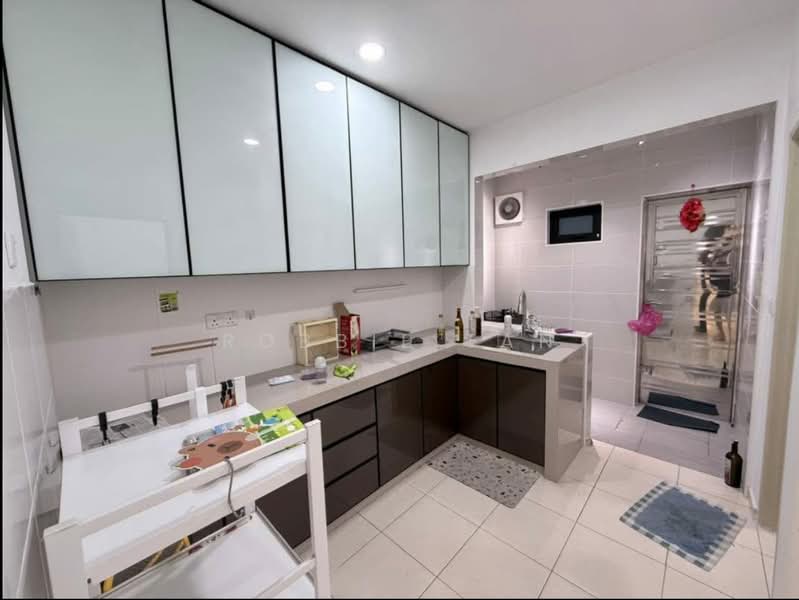 Rumah Teres 2 Tingkat untuk Disewa di Taman Nusa Damai (Pasir Gudang) - Robbie Tan - Kitchen - PropertyGuru.com.my