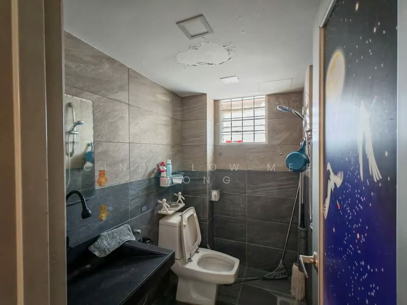 Pangsapuri untuk Dijual di Sri Ehsan - Cindy Low Mee Yong - Bathroom - PropertyGuru.com.my