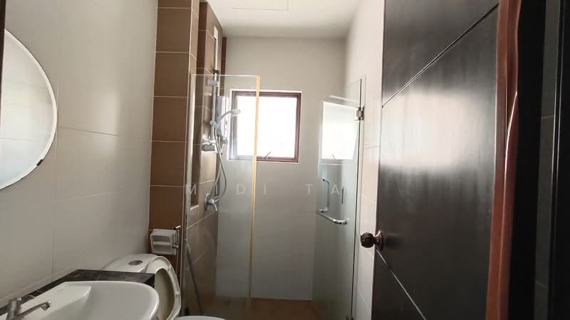 Apartment for Rent at Desa Idaman Residences - Midi Tan - Bathroom - PropertyGuru.com.my