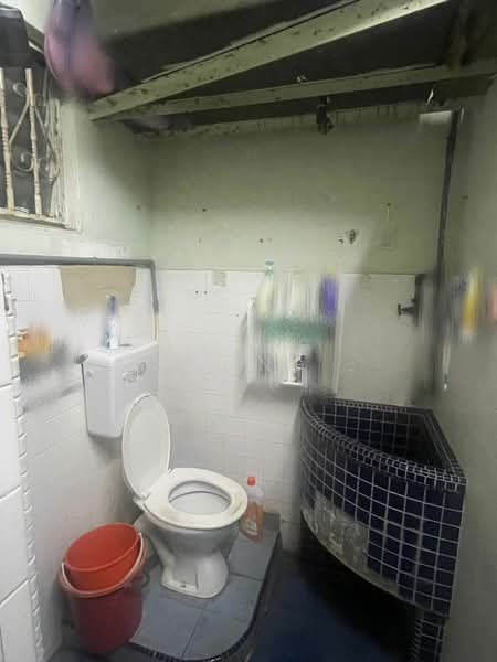 Flat for Sale at Flat Taman Ungku Tun Aminah - Yucong . - Bathroom - PropertyGuru.com.my