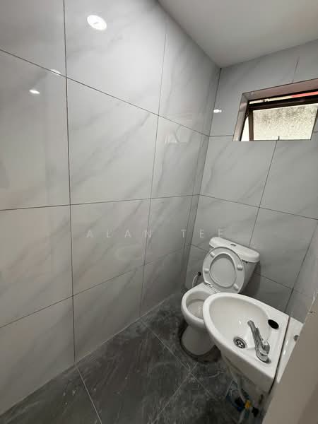 Rumah Teres 2 Tingkat untuk Dijual di Johor Bahru (Johor) - Alan Tee - Bathroom - PropertyGuru.com.my