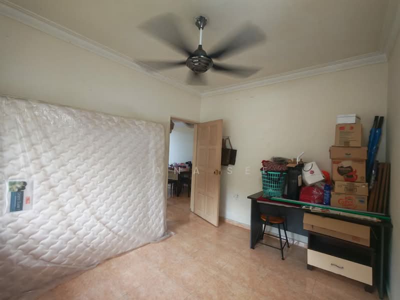 Pangsapuri untuk Dijual di Desa 288 - Diana See - Bedroom - PropertyGuru.com.my