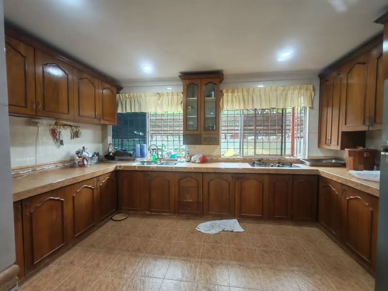 Pangsapuri untuk Dijual di Desa 288 - Diana See - Kitchen - PropertyGuru.com.my
