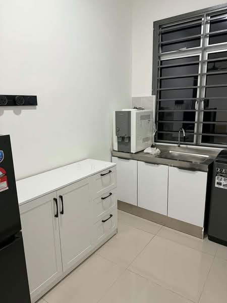 Townhouse for Rent in Bandar Dato Onn (Tebrau) - Robbie Tan - Kitchen - PropertyGuru.com.my