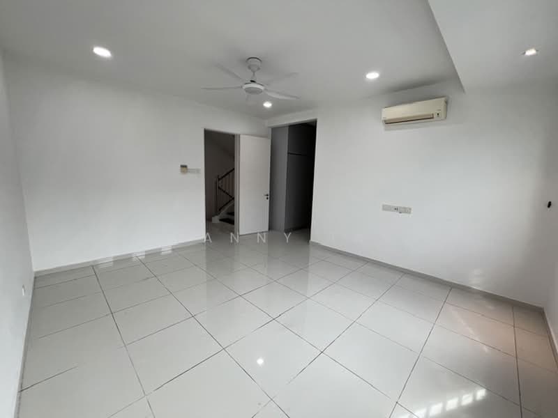 Rumah Teres 3 Tingkat untuk Dijual di Bandar Mahkota Cheras (Cheras) - Shanny Tan - Living Room - PropertyGuru.com.my