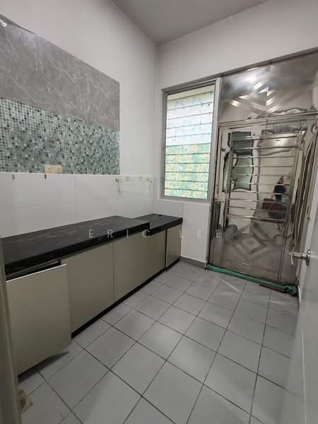 Rumah Berkembar untuk Dijual di Taman Nusa Idaman (Iskandar Puteri (Nusajaya)) - Eric Lee - Kitchen - PropertyGuru.com.my