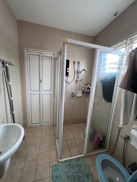 2-storey Terraced House for Sale in Seri Sungai Long (Kajang) - Shanny Tan - Bathroom - PropertyGuru.com.my