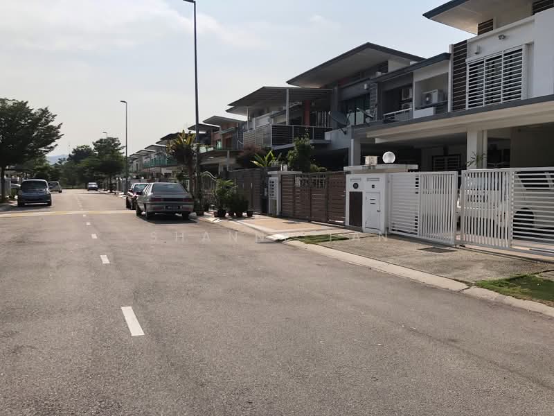 Rumah Teres 2 Tingkat untuk Dijual di Seri Sungai Long (Kajang) - Shanny Tan - Exterior - PropertyGuru.com.my
