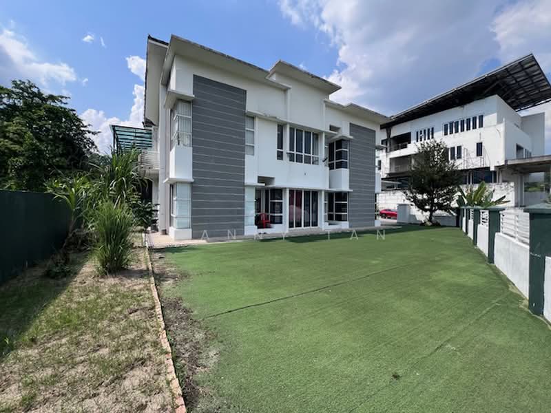 Semi-Detached House for Sale in Seri Sungai Long (Kajang) - Shanny Tan - Exterior - PropertyGuru.com.my