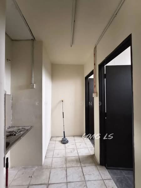 Factory for Sale in Kampung Bukit Kemuning (Shah Alam) - KH Chong - Interior - PropertyGuru.com.my