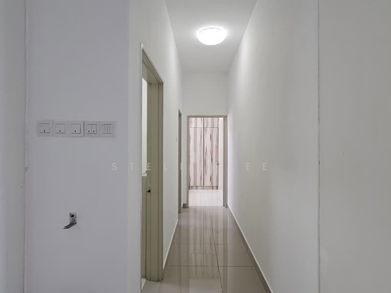 Kondominium untuk Dijual di Sg Long Residence - Stella Lee - Corridor - PropertyGuru.com.my