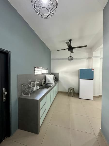 Terraced House for Rent in Taman Mutiara Rini (Skudai) - Min Kong - Kitchen - PropertyGuru.com.my