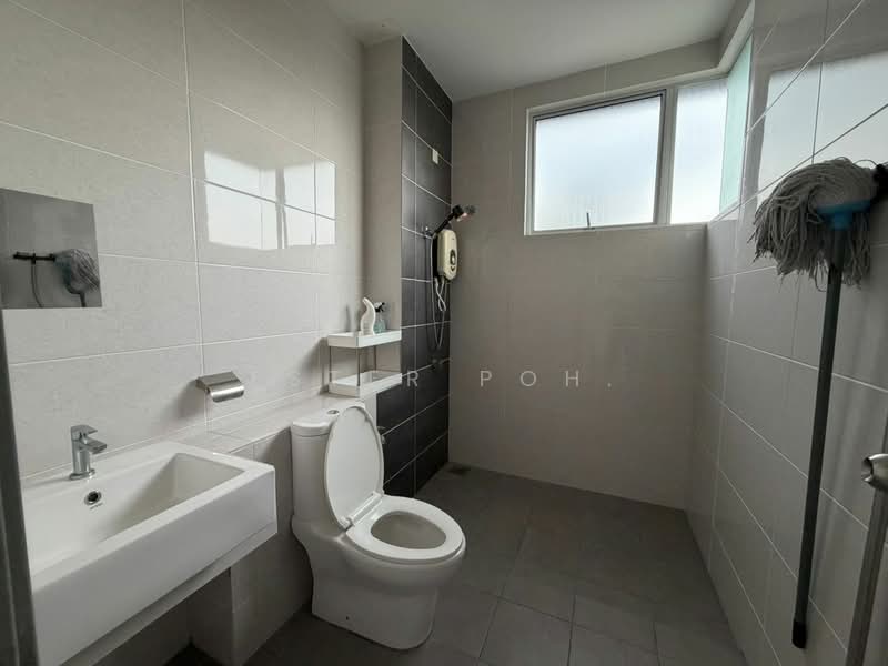 Rumah Teres 2 Tingkat untuk Disewa di S2 Heights (Seremban 2) - Ester Poh. - Bathroom - PropertyGuru.com.my