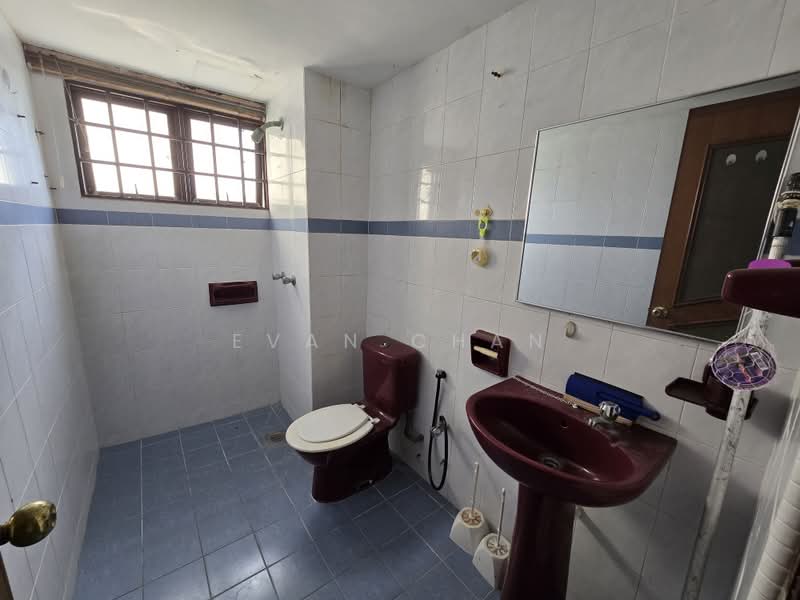 Condominium for Rent at Vista Komanwel C - Evan Chan - Bathroom - PropertyGuru.com.my