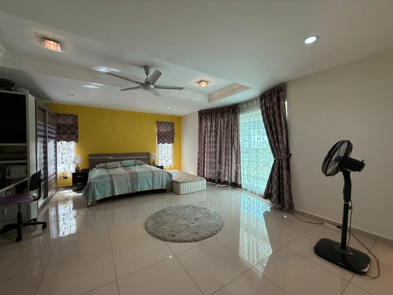 Bungalow for Sale in Rawang (Selangor) - Alice Low - Bedroom - PropertyGuru.com.my