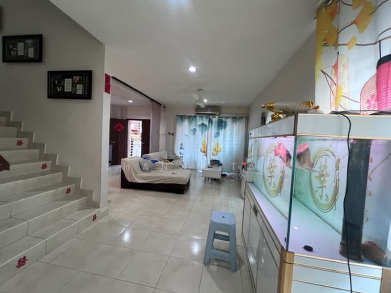 2.5-storey Terraced House for Sale in Seri Sungai Long (Kajang) - Shanny Tan - Living Room - PropertyGuru.com.my