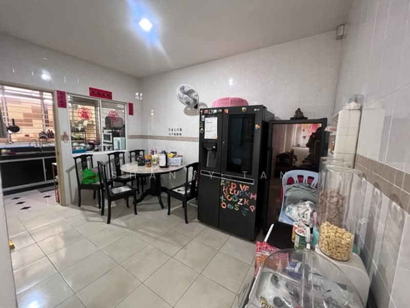 2.5-storey Terraced House for Sale in Seri Sungai Long (Kajang) - Shanny Tan - Kitchen - PropertyGuru.com.my