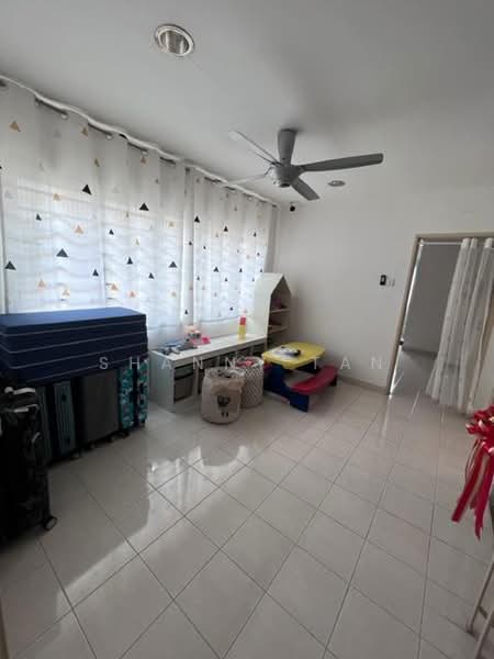 2.5-storey Terraced House for Sale in Seri Sungai Long (Kajang) - Shanny Tan - Living Room - PropertyGuru.com.my