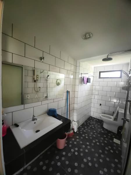 Kedai untuk Disewa di Bercham (Ipoh) - Qazin Khoo - Bathroom - PropertyGuru.com.my