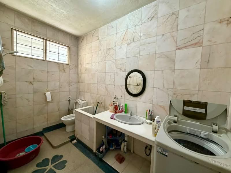 Rumah Banglo untuk Dijual di Seberang Jaya (Penang) - Chloe Ang - Bathroom - PropertyGuru.com.my