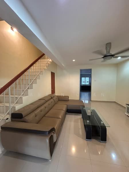 Rumah Teres 2 Tingkat untuk Disewa di Cheras (Selangor) - Darren Chan - Living Room - PropertyGuru.com.my
