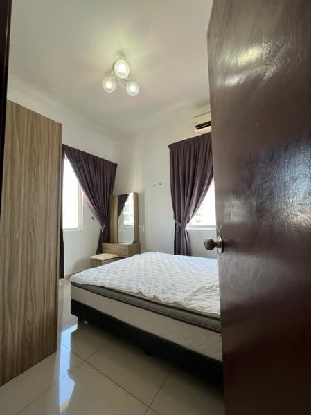 Kondominium untuk Disewa di Vistaria Residensi - Ryan Low - Bedroom - PropertyGuru.com.my