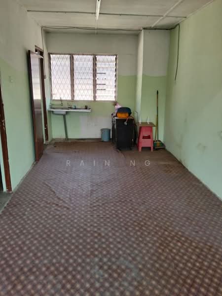 Flat for Sale at Flat Taman Ungku Tun Aminah - Rain Ng - Interior - PropertyGuru.com.my