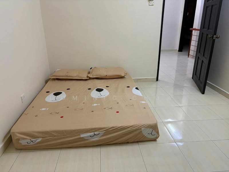 Rumah Teres 2 Tingkat untuk Disewa di Taman Mount Austin (Tebrau) - Dominic Chow - Bedroom - PropertyGuru.com.my