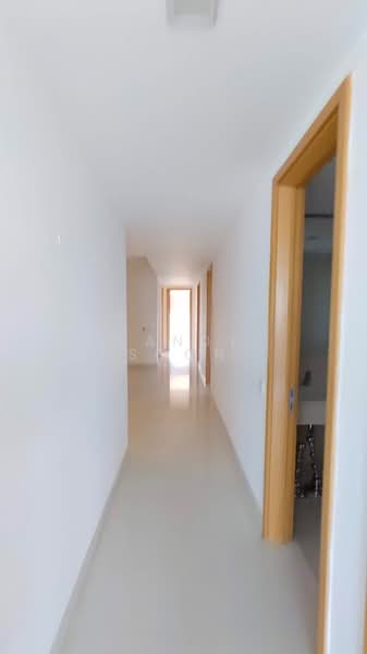 Kondominium untuk Disewa di Verticas Residensi - Candy Soon - Corridor - PropertyGuru.com.my