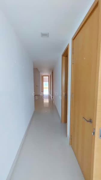 Kondominium untuk Disewa di Verticas Residensi - Candy Soon - Corridor - PropertyGuru.com.my