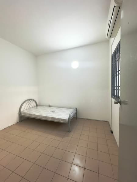 2-storey Terraced House for Sale in Taman Putri Kulai (Kulai) - Danny See - Bedroom - PropertyGuru.com.my