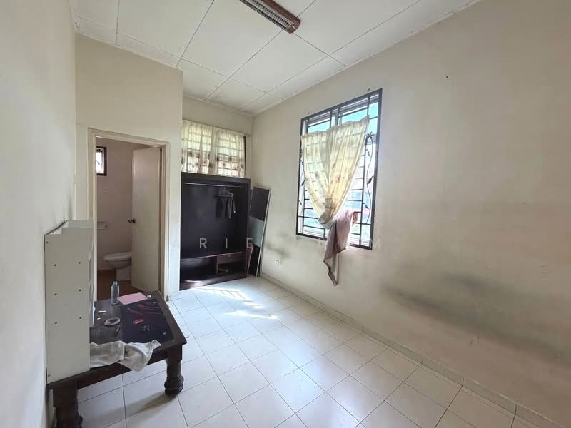 Rumah Teres 2 Tingkat untuk Dijual di Kempas (Johor Bahru) - Aries Lam - PropertyGuru.com.my