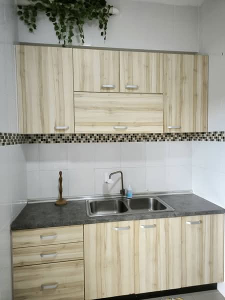 Condominium for Rent at Skyvilla Residences - Daniel Ng - Kitchen - PropertyGuru.com.my