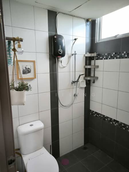 Condominium for Rent at Skyvilla Residences - Daniel Ng - Bathroom - PropertyGuru.com.my