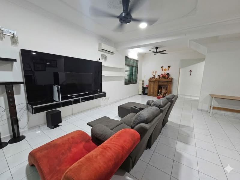 Rumah Teres 2 Tingkat untuk Dijual di Taman Seri Orkid (Skudai) - Tommy Tai - Living Room - PropertyGuru.com.my