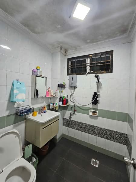 Rumah Teres 2 Tingkat untuk Dijual di Taman Seri Orkid (Skudai) - Tommy Tai - Bathroom - PropertyGuru.com.my