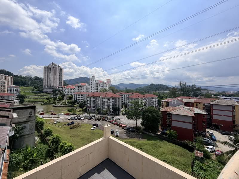 3.5-storey Terraced House for Sale in Taman Bukit Idaman (Selayang) - Elaine Cheah - Exterior - PropertyGuru.com.my