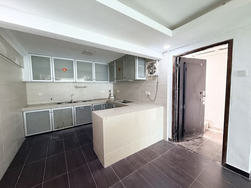 3.5-storey Terraced House for Sale in Taman Bukit Idaman (Selayang) - Elaine Cheah - Kitchen - PropertyGuru.com.my