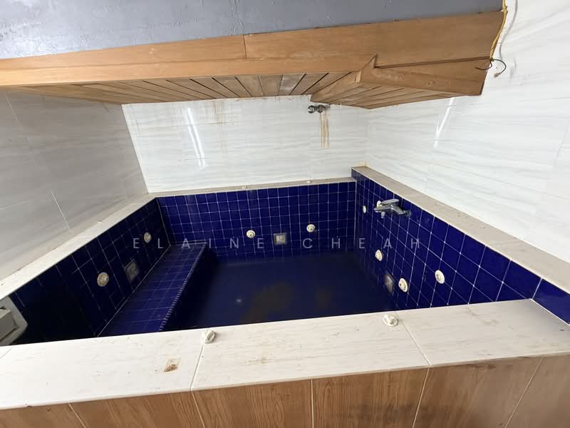 3.5-storey Terraced House for Sale in Taman Bukit Idaman (Selayang) - Elaine Cheah - Bathroom - PropertyGuru.com.my