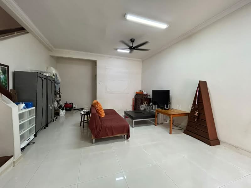 2-storey Terraced House for Sale in Mutiara Damansara (Selangor) - Vanessa Chung - Living Room - PropertyGuru.com.my
