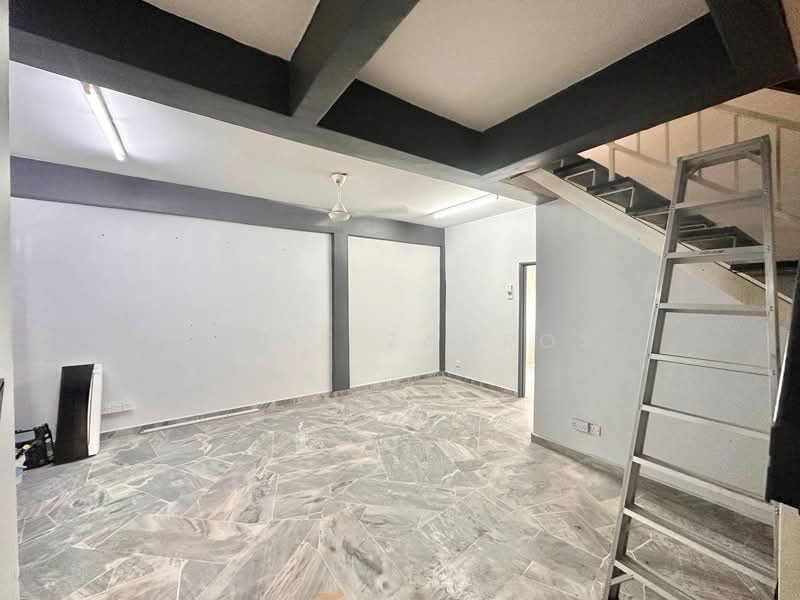 Rumah Teres 2 Tingkat untuk Dijual di Saujana Utama (Selangor) - Izzat Zamros - PropertyGuru.com.my