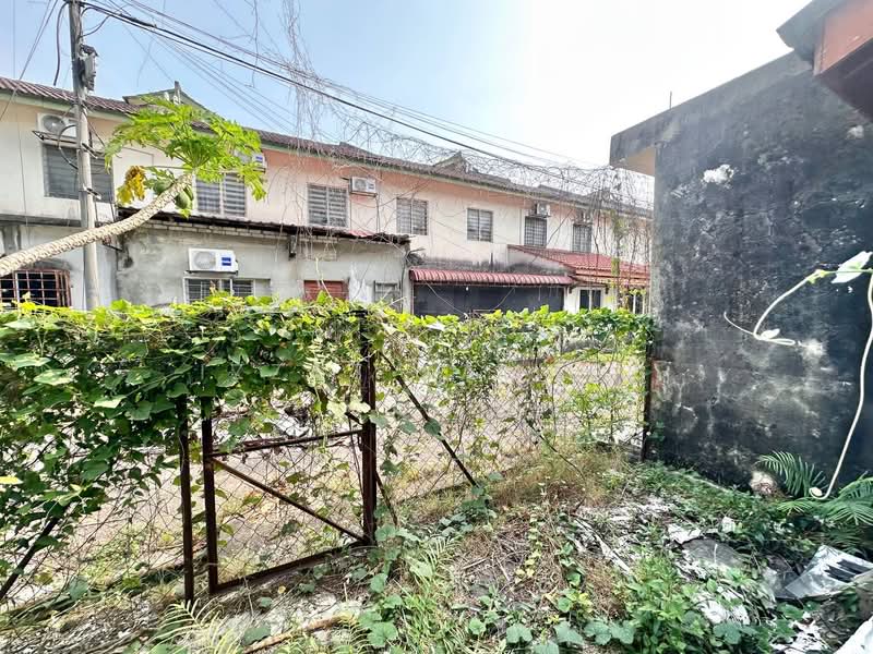 Rumah Teres 2 Tingkat untuk Dijual di Saujana Utama (Selangor) - Izzat Zamros - PropertyGuru.com.my