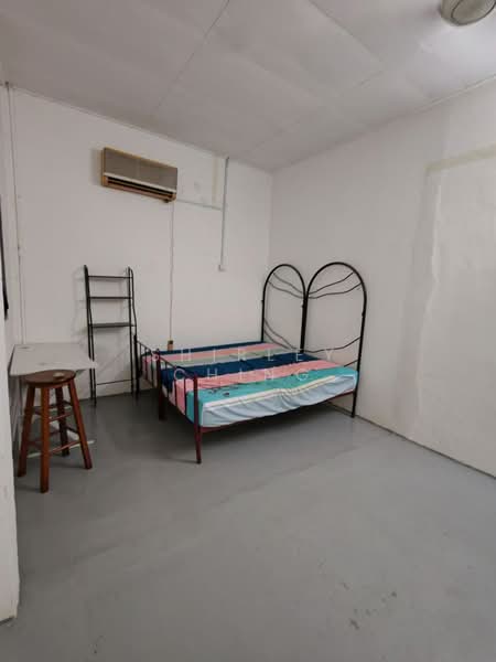 Kedai untuk Disewa di Taman Ungku Tun Aminah (Skudai) - Shirley Ching - Bedroom - PropertyGuru.com.my