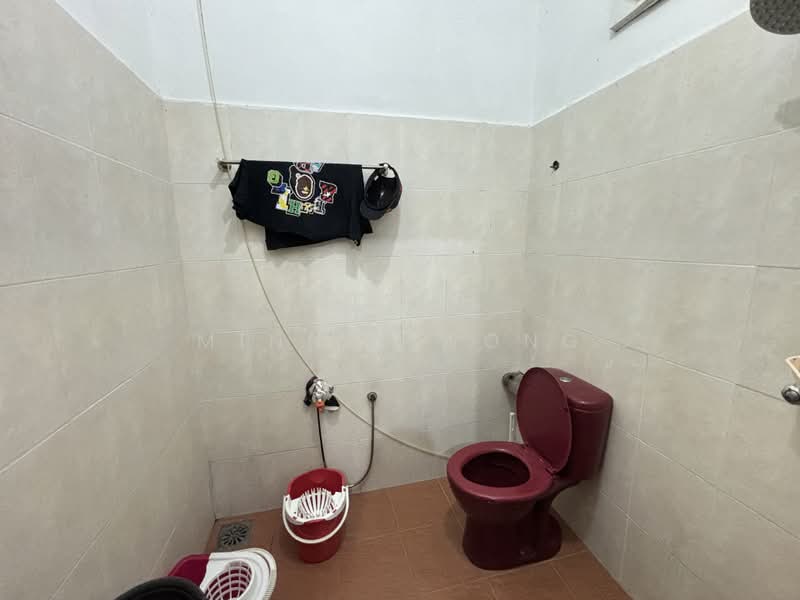 Rumah Teres 1 Tingkat untuk Dijual di Bukit Sentosa (Rawang) - Minnie Wong - Bathroom - PropertyGuru.com.my