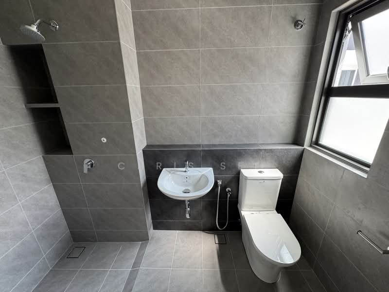 Semi-Detached House for Rent in Bandar Gamuda Gardens (Rawang) - Chris See - Bathroom - PropertyGuru.com.my