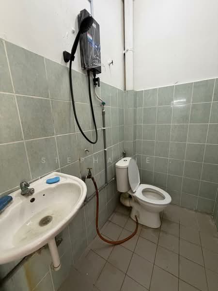Rumah Teres 2 Tingkat untuk Disewa di Desa Setapak (Wangsa Maju) - Stephanie . - Bathroom - PropertyGuru.com.my