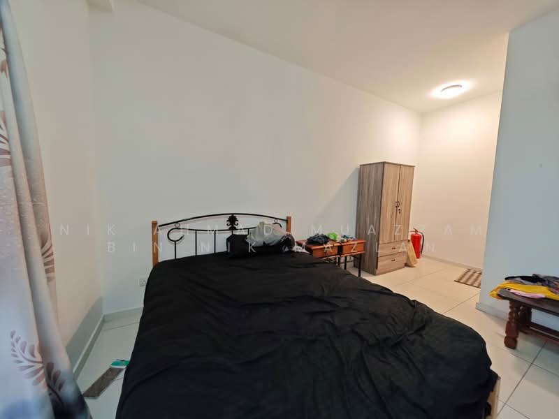 Service Residence for Sale at Emira Residence - Nik Ahmad Muazzam Bin Nik Mazlan - Bedroom - PropertyGuru.com.my