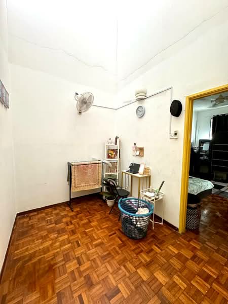 2-storey Terraced House for Sale in Taman Puncak Kinrara (Bandar Kinrara) - Zarema Kulbuzheva - Interior - PropertyGuru.com.my